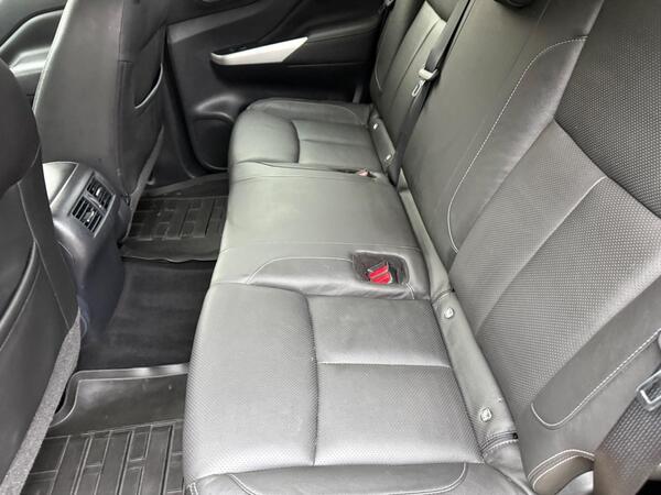 Nissan Navara 2.3 dCi Tekna 4WD Euro 6 (s/s) 4dr