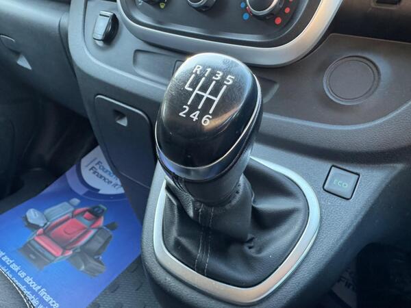 Renault Trafic 2.0 dCi ENERGY 30 Sport LWB Standard Roof Euro 6 (s/s) 5dr
