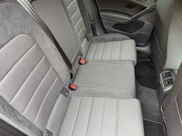 Volkswagen Golf 2.0 TSI R DSG 4Motion Euro 6 (s/s) 5dr at 19th