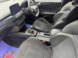 Ford Focus 2.3T EcoBoost ST Euro 6 (s/s) 5dr at 20th