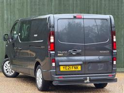 Renault Trafic 2.0 dCi ENERGY 30 Sport Crew Van EDC LWB Euro 6 (s/s) 6dr at 15th