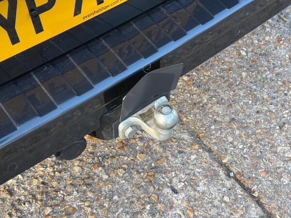 Renault Trafic 2.0 dCi ENERGY 28 Black Edition EDC SWB Standard Roof Euro 6 (s/s) 5dr