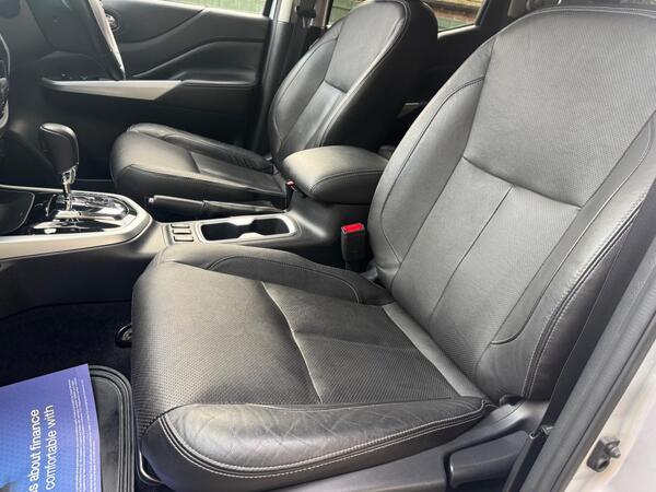Nissan Navara 2.3 dCi Tekna Auto 4WD Euro 6 4dr