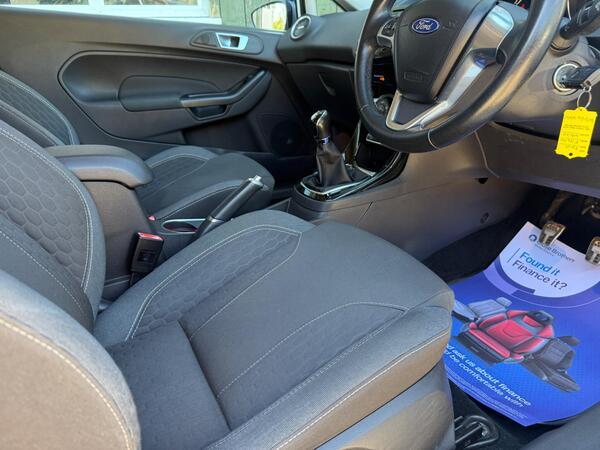 Ford Fiesta 1.0T EcoBoost Zetec S Euro 5 (s/s) 3dr