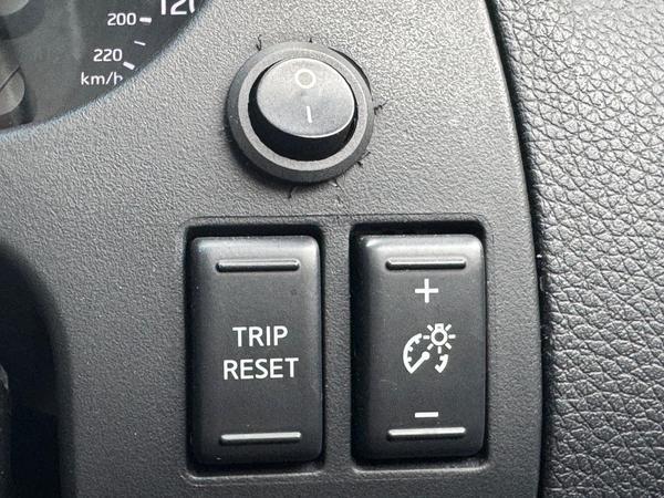 Nissan Navara 2.3 dCi Tekna Auto 4WD Euro 6 4dr