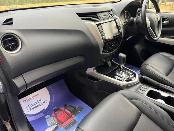 Nissan Navara 2.3 dCi N-Guard Auto 4WD Euro 6 4dr