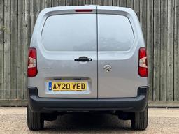 Vauxhall Combo 1.5 Turbo D 2300 Edition L2 H1 Euro 6 (s/s) 4dr at 46th