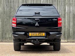 Mitsubishi L200 2.4 DI-D DC Barbarian Black Auto 4WD Euro 6 4dr (Roll Top) at 18th