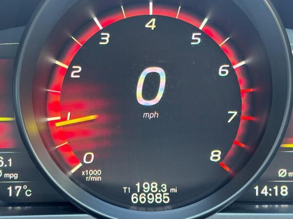 Volvo V40 Cross Country 1.5 T3 Pro Auto Euro 6 (s/s) 5dr