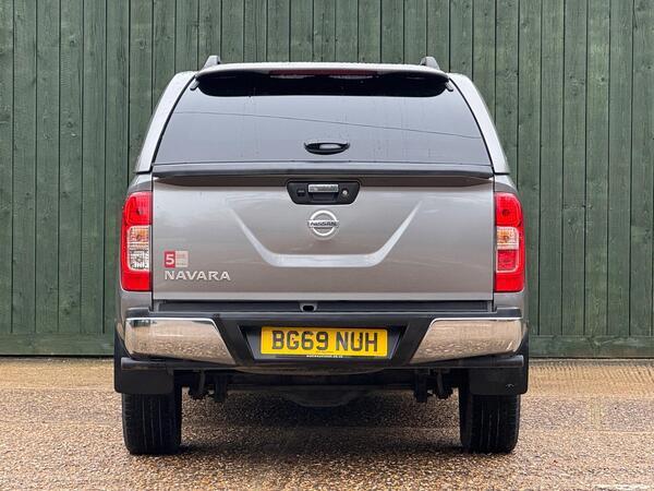 Nissan Navara 2.3 dCi Tekna Auto 4WD Euro 6 4dr