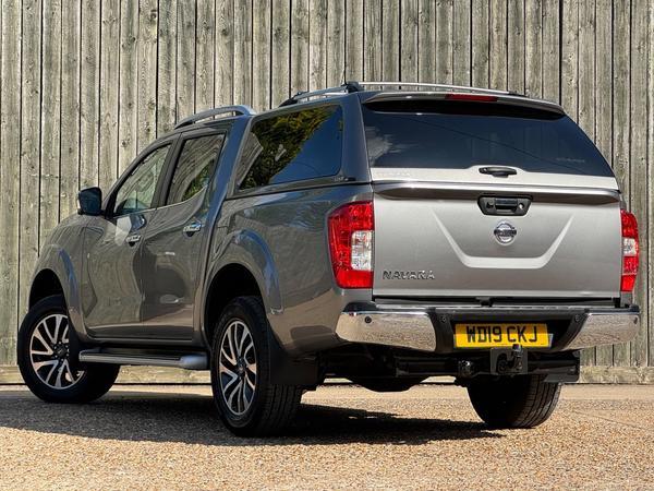 Nissan Navara 2.3 dCi Tekna Auto 4WD Euro 6 4dr