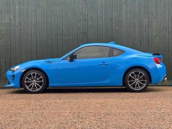 Toyota GT86 2.0 Boxer D-4S Club Series Blue Edition Euro 6 2dr