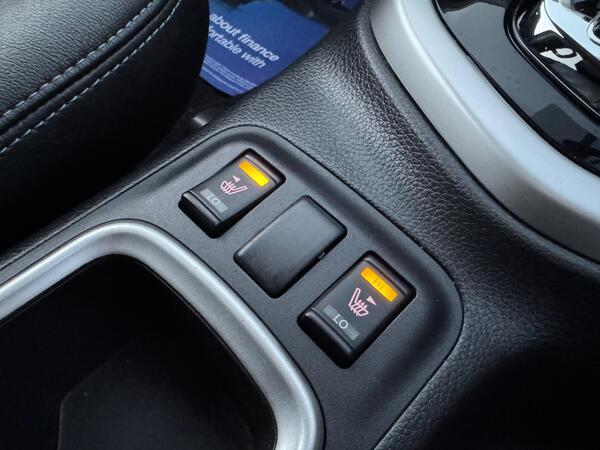 Nissan Navara 2.3 dCi N-Guard Auto 4WD Euro 6 4dr