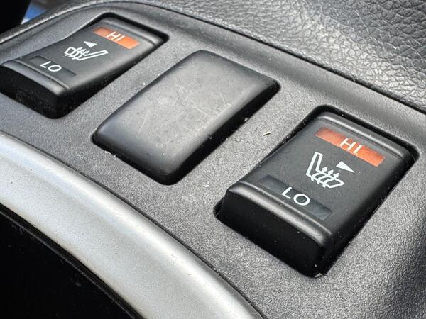 Nissan Navara 2.3 dCi N-Guard Auto 4WD Euro 6 4dr