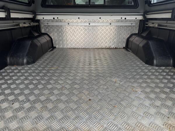 Nissan Navara 2.3 dCi Tekna Auto 4WD Euro 6 4dr