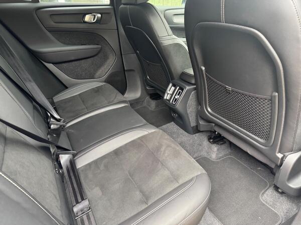 Volvo XC40 2.0 B4 MHEV R-Design Pro Auto Euro 6 (s/s) 5dr