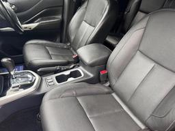 Nissan Navara 2.3 dCi Tekna Auto 4WD Euro 6 4dr at 10th