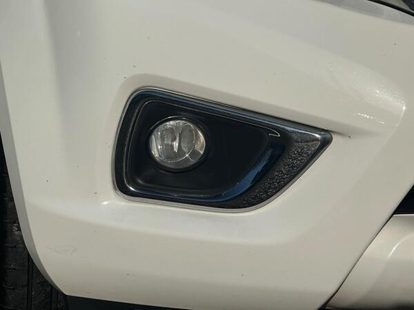 Nissan Navara 2.3 dCi Tekna 4WD Euro 6 (s/s) 4dr