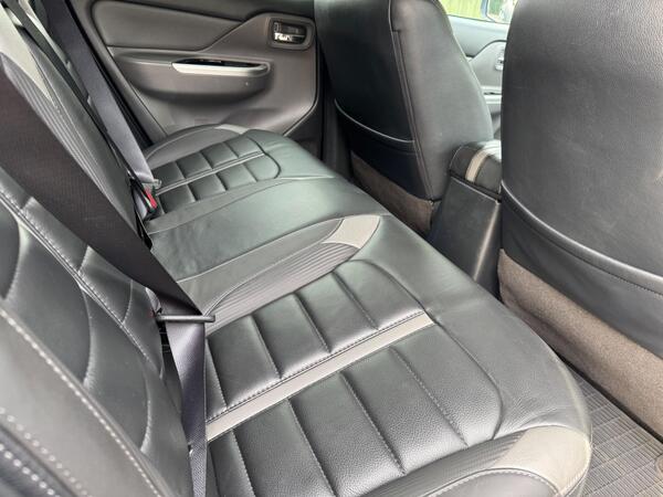 Mitsubishi L200 2.4 DI-D DC Barbarian Auto 4WD Euro 6 4dr