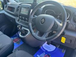 Renault Trafic 2.0 dCi ENERGY 30 Sport LWB Standard Roof Euro 6 (s/s) 5dr at 16th