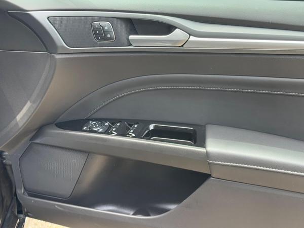 Ford Mondeo 2.0 TDCi Titanium Edition Euro 6 (s/s) 5dr