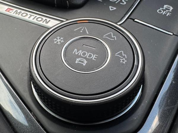 Volkswagen Tiguan 2.0 TDI R-Line DSG 4Motion Euro 6 (s/s) 5dr
