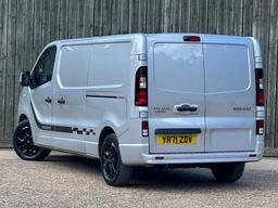 Renault Trafic 2.0 dCi ENERGY 30 Black Edition EDC LWB Standard Roof Euro 6 (s/s) 5dr at 12th