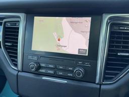Porsche Macan 3.0 TD V6 S PDK 4WD Euro 6 (s/s) 5dr at 16th