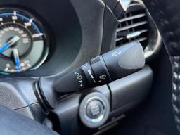 Toyota Hilux 2.8 D-4D Invincible X Auto 4WD Euro 6 (s/s) 4dr at 24th