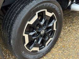 Nissan Navara 2.3 dCi Tekna 4WD Euro 6 (s/s) 4dr at 34th