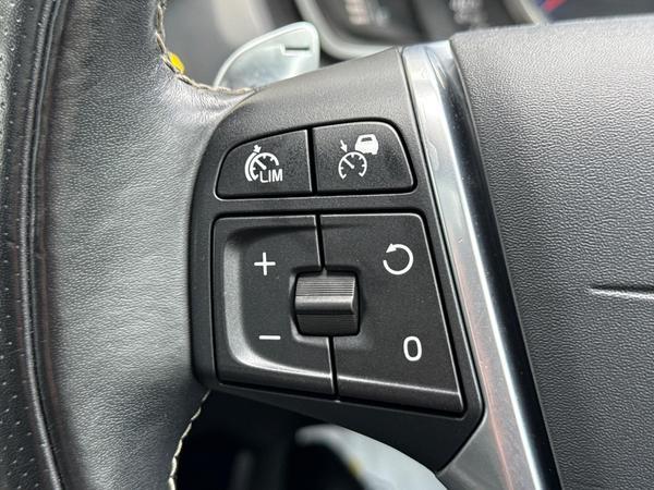 Volvo V40 2.0 D3 R-Design Edition Auto Euro 6 (s/s) 5dr