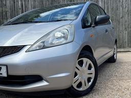 Honda Jazz 1.2 i-VTEC S Euro 5 5dr at 32th