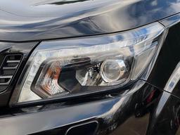 Nissan Navara 2.3 dCi N-Guard Auto 4WD Euro 6 4dr at 43th