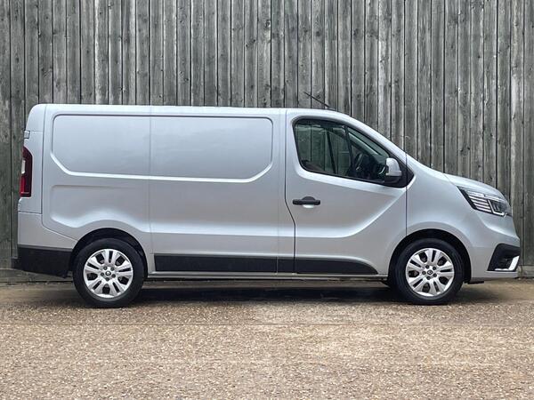 Renault Trafic 2.0 dCi Blue SL28 Sport L1 H1 Euro 6 (s/s) 5dr
