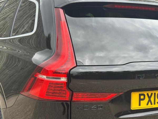 Volvo XC60 2.0 D4 R-Design Pro Auto AWD Euro 6 (s/s) 5dr