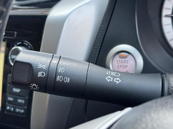 Nissan Navara 2.3 dCi Tekna Auto 4WD Euro 6 4dr