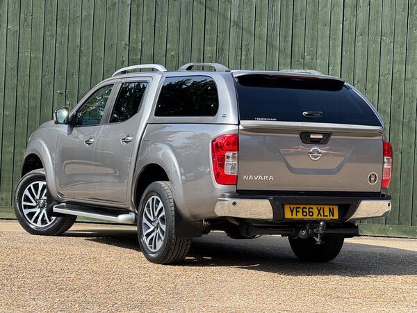 Nissan Navara 2.3 dCi Tekna Auto 4WD Euro 6 4dr