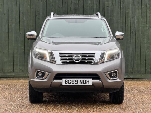 Nissan Navara 2.3 dCi Tekna Auto 4WD Euro 6 4dr