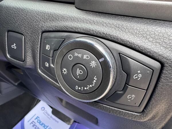 Ford Ranger 2.0 EcoBlue Limited Auto 4WD Euro 6 (s/s) 4dr