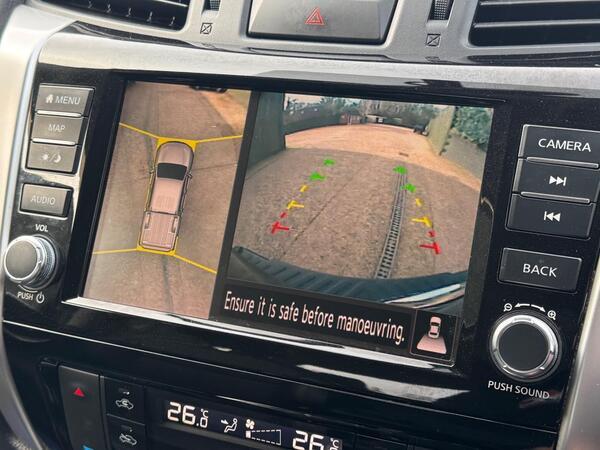 Nissan Navara 2.3 dCi N-Guard Auto 4WD Euro 6 4dr