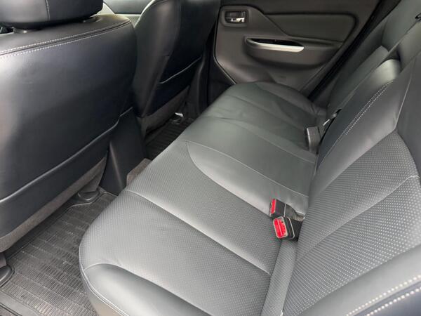 Mitsubishi L200 2.4 DI-D DC Challenger Auto 4WD Euro 6 4dr