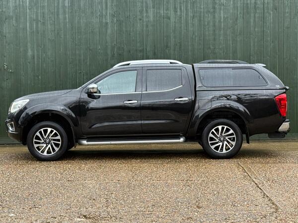 Nissan Navara 2.3 dCi Tekna 4WD Euro 6 (s/s) 4dr