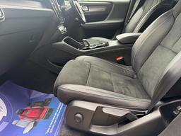 Volvo XC40 2.0 B4 MHEV R-Design Pro Auto Euro 6 (s/s) 5dr at 39th
