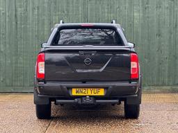 Nissan Navara 2.3 dCi N-Guard Auto 4WD Euro 6 4dr at 11th