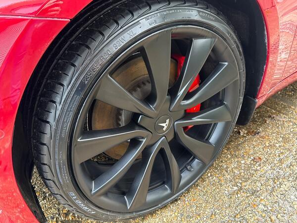 Tesla Model 3 (Dual Motor) Performance Auto 4WDE 4dr (Performance Upgrade)