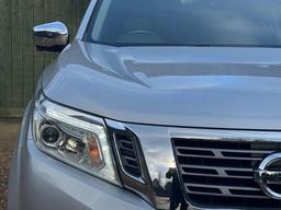 Nissan Navara 2.3 dCi Tekna Auto 4WD Euro 6 4dr at 19th