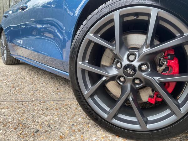 Ford Focus 2.3T EcoBoost ST Euro 6 (s/s) 5dr