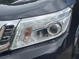 Nissan Navara 2.3 dCi Tekna Auto 4WD Euro 6 4dr at 34th