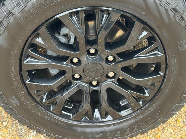 Ford Ranger 2.0 EcoBlue Thunder Pickup Double Cab 4dr Diesel Auto 4WD Euro 6 (s/s) (213 ps)