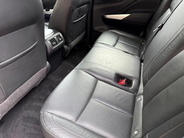 Nissan Navara 2.3 dCi Tekna Auto 4WD Euro 6 4dr